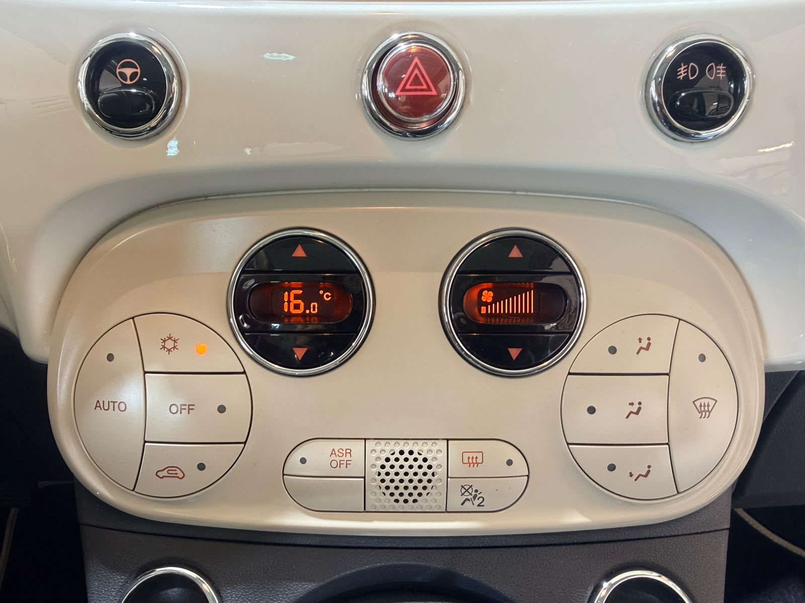 FIAT 500 1.2 8v Aniversario - Image 21