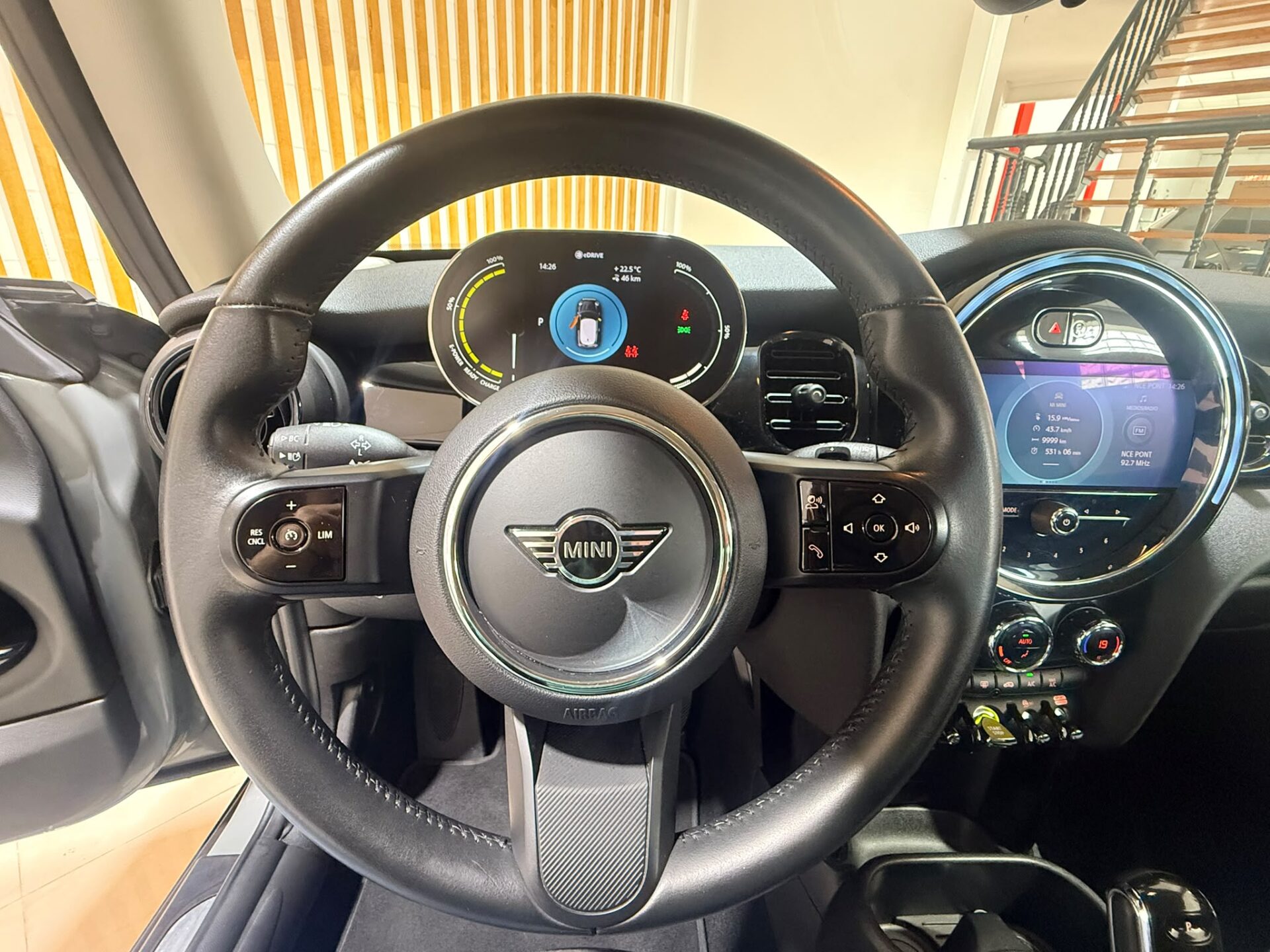 MINI COOPER SE ESSENTIAL TRIM 100% ELECTRICO - Image 20