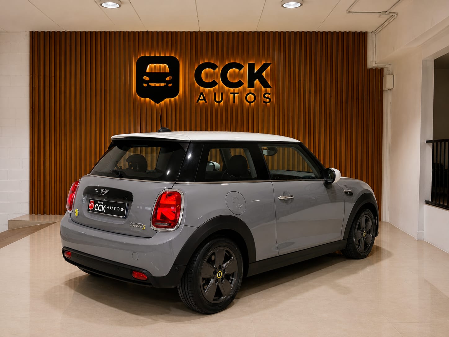 MINI COOPER SE ESSENTIAL TRIM 100% ELECTRICO - Image 2