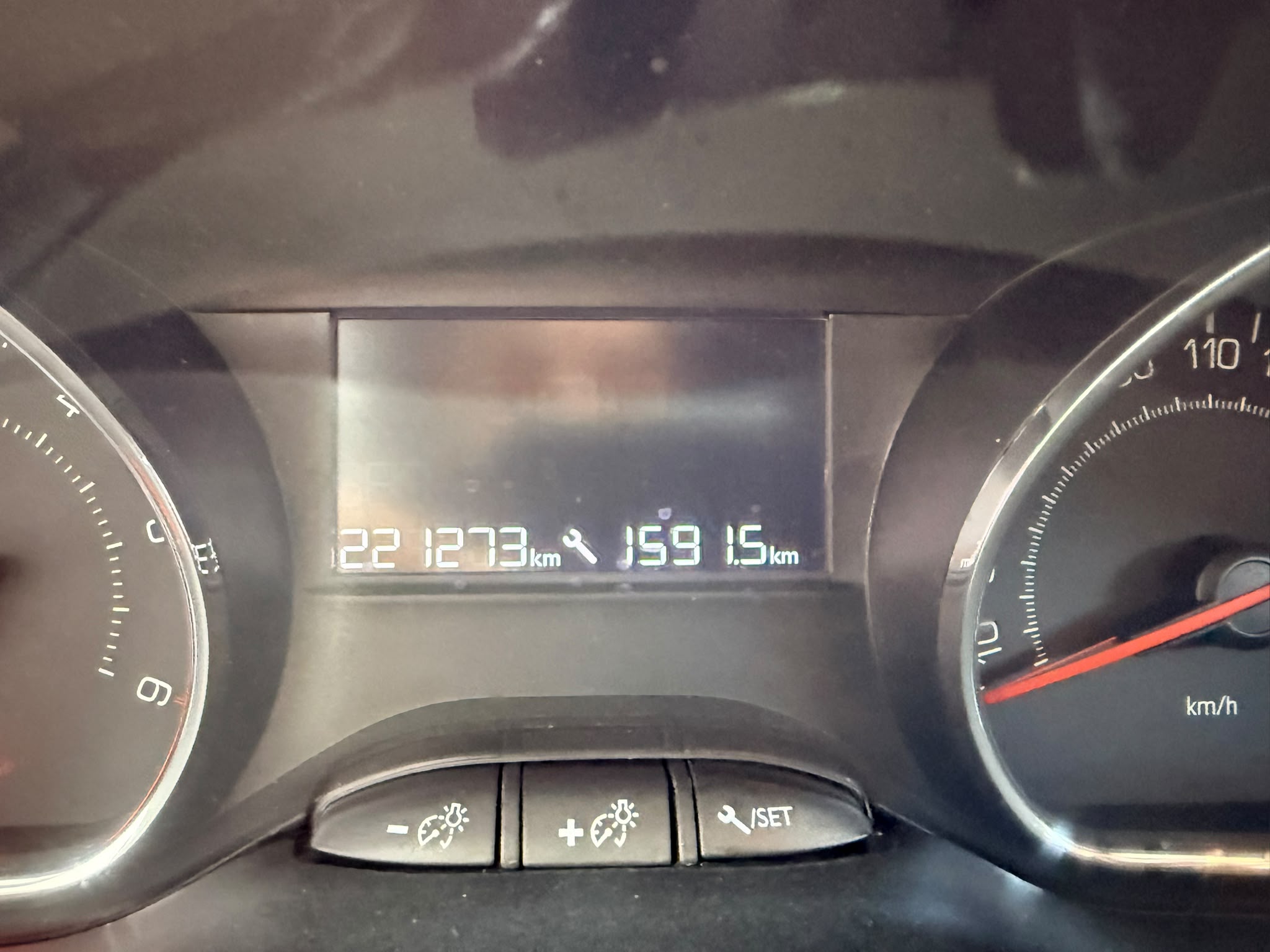 PEUGEOT 208 1.6 HDI 92 CV - Image 4